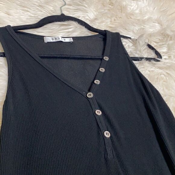 Gbtso Bodysuit Womens Size Medium ribbed button V Neck Black Essential Revolve - Picture 6 of 8